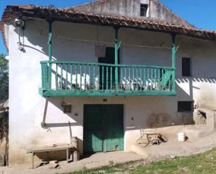 Vista exterior de Casa o xalet en venda en Ampuero amb Terrassa i Balcó