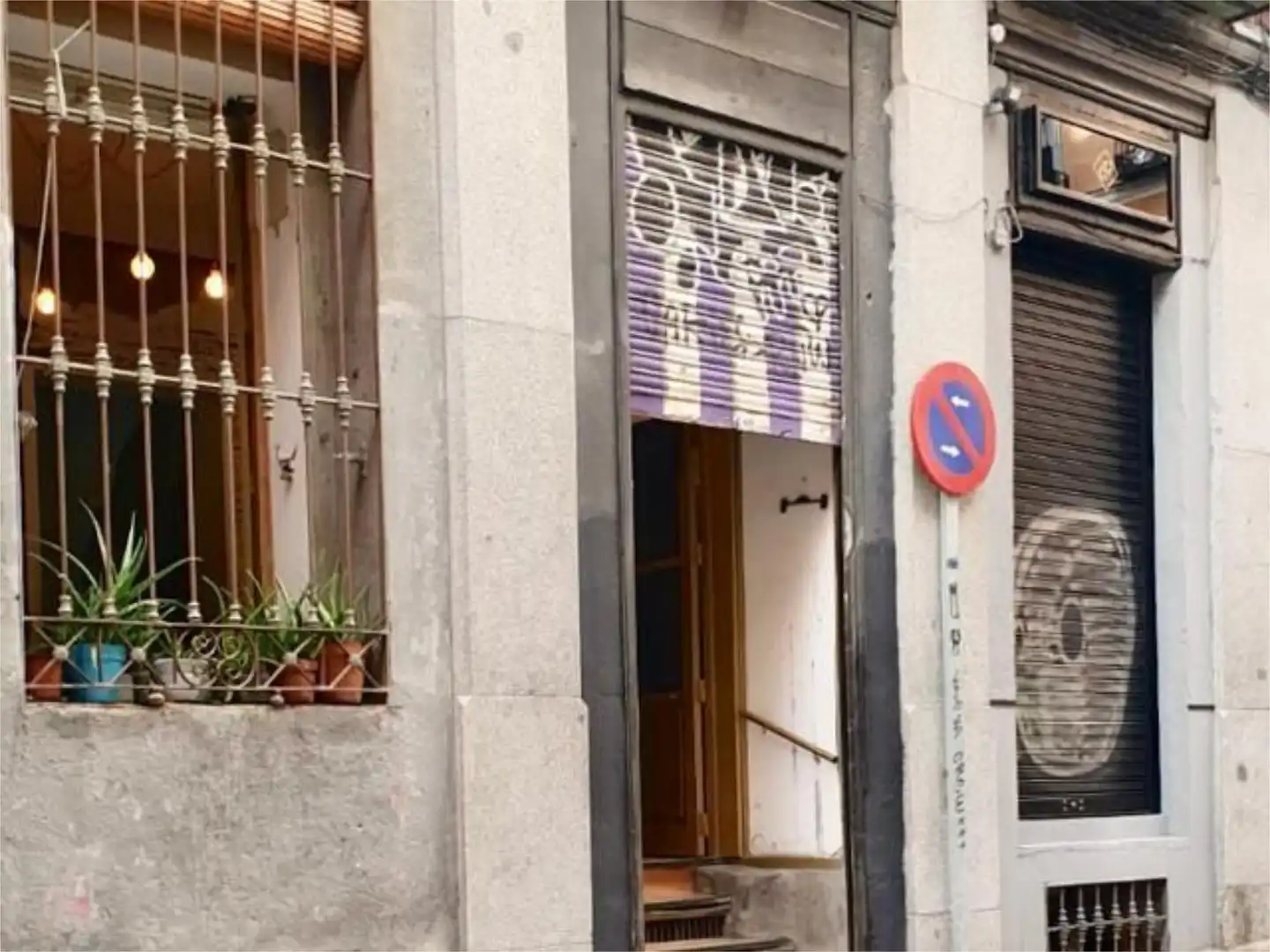 Local en venta en Calle de la Palma, 69, Universidad - Malasaña Vista exterior de Local en venta en Madrid con Aire acondicionado
