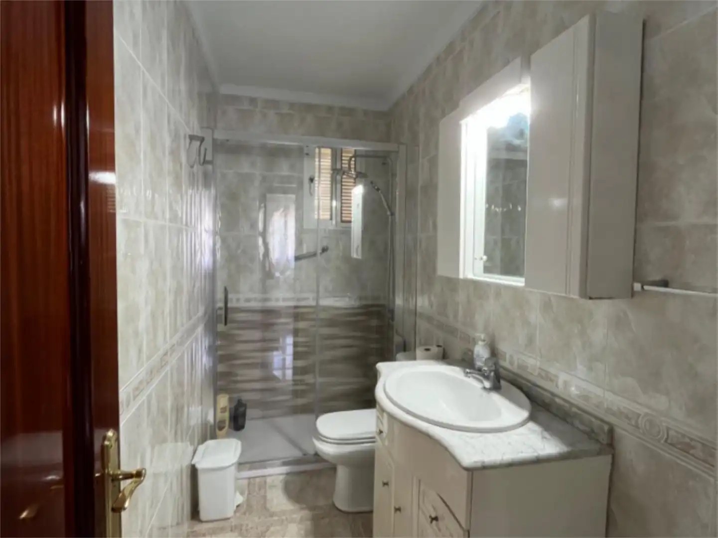 Bathroom of Flat for rent in Cádiz  with Air Conditioner and Furnished