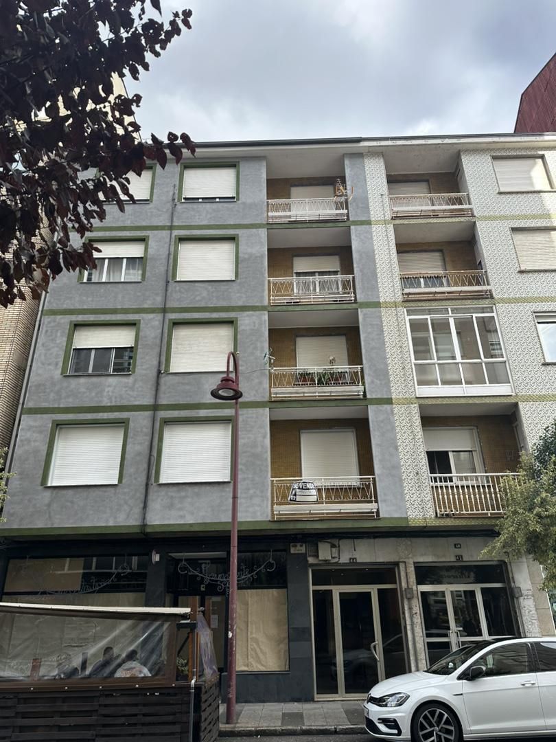 Exterior view of Flat for sale in O Barco de Valdeorras    with Heating, Parquet flooring and Terrace