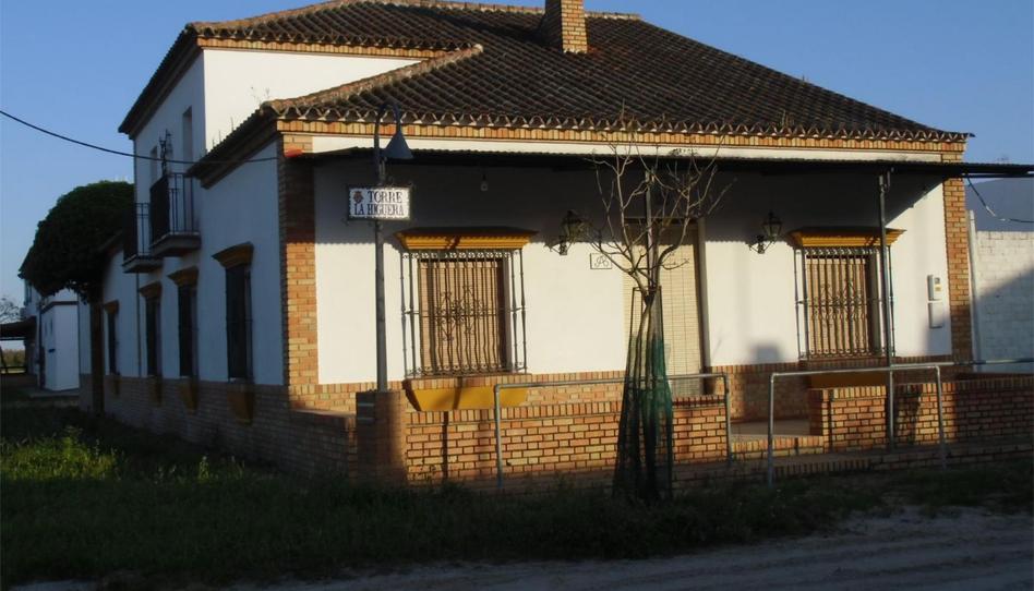 Foto 1 de Casa adosada en venda a Calle Torre la Higuera, 34, El Rocío, Huelva