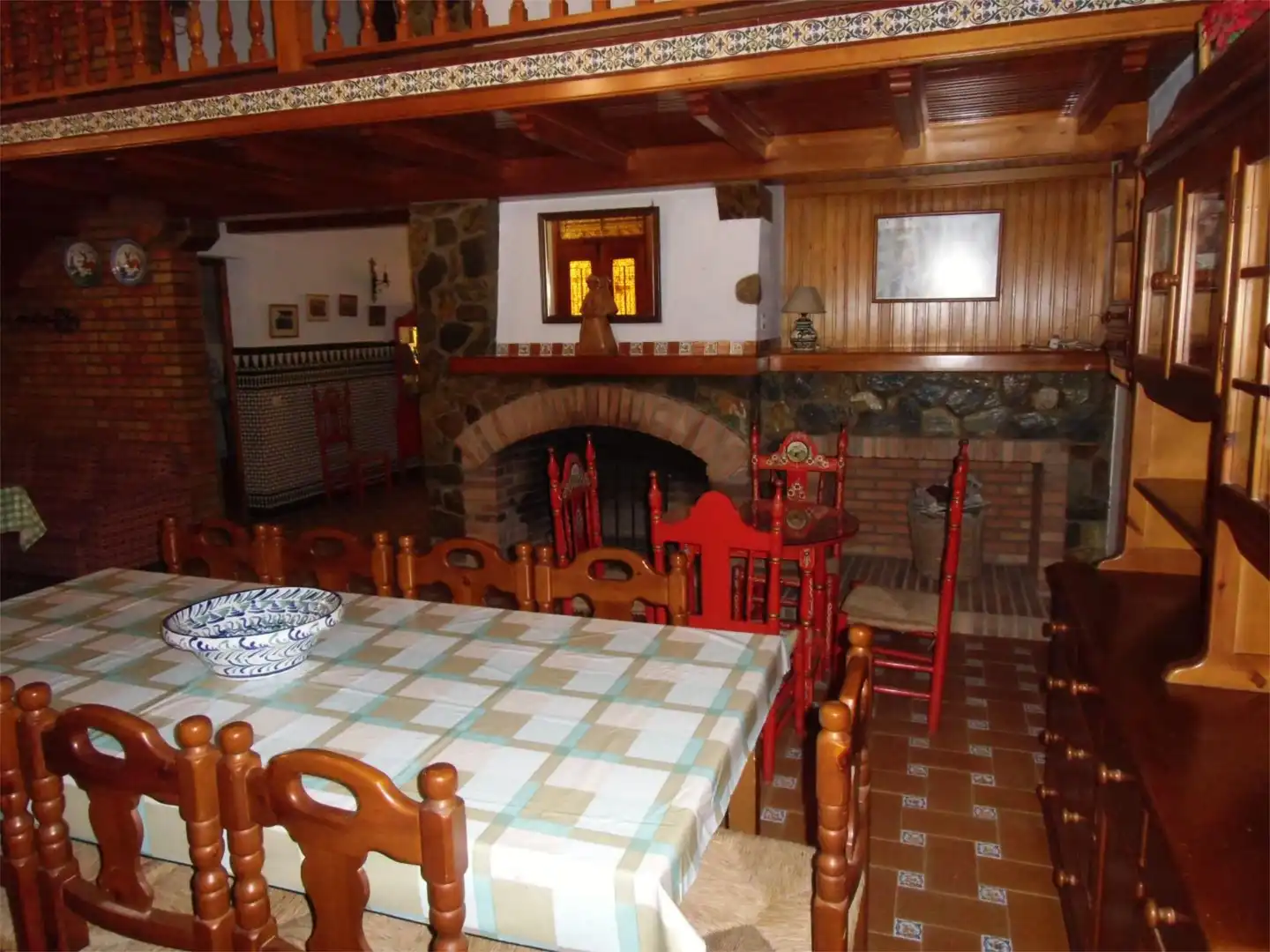 Casa adosada en venda a Calle Torre la Higuera, 34, El Rocío Menjador de Casa adosada en venda en Almonte amb Terrassa i Balcó
