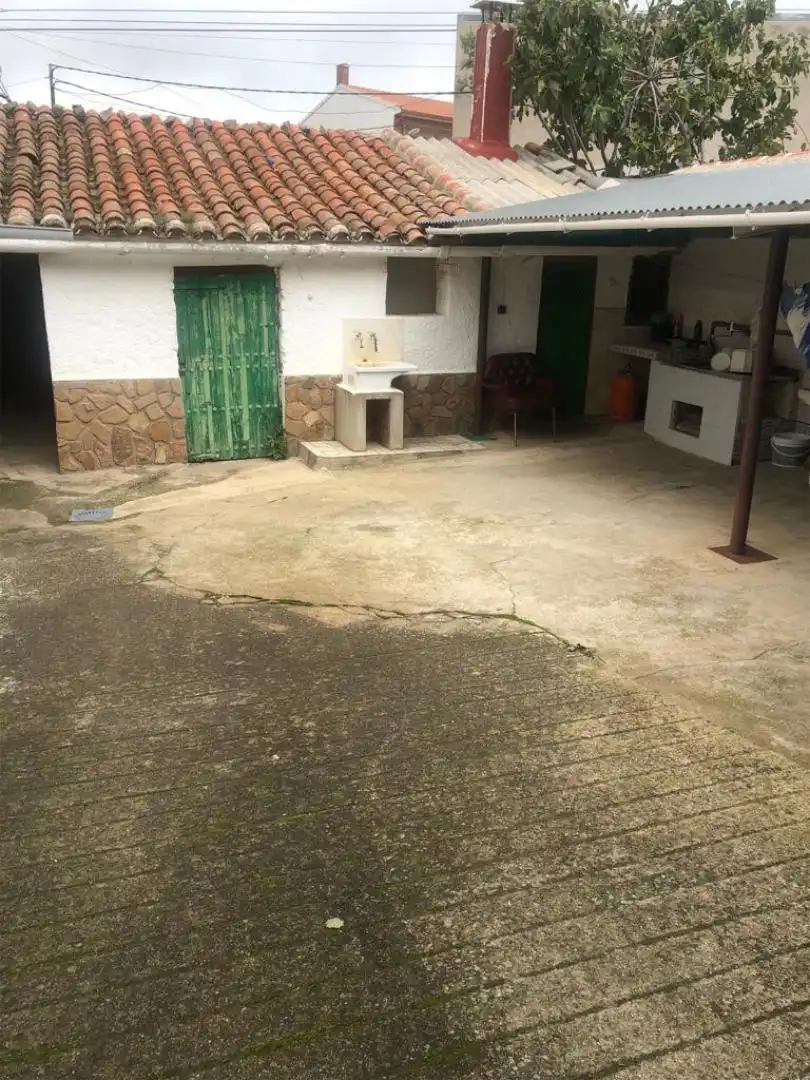 Piso en venta en Calle Carretera, 48, Sevilleja de la Jara Piso en venta en Sevilleja de la Jara con Jardín privado, Parquet y Terraza