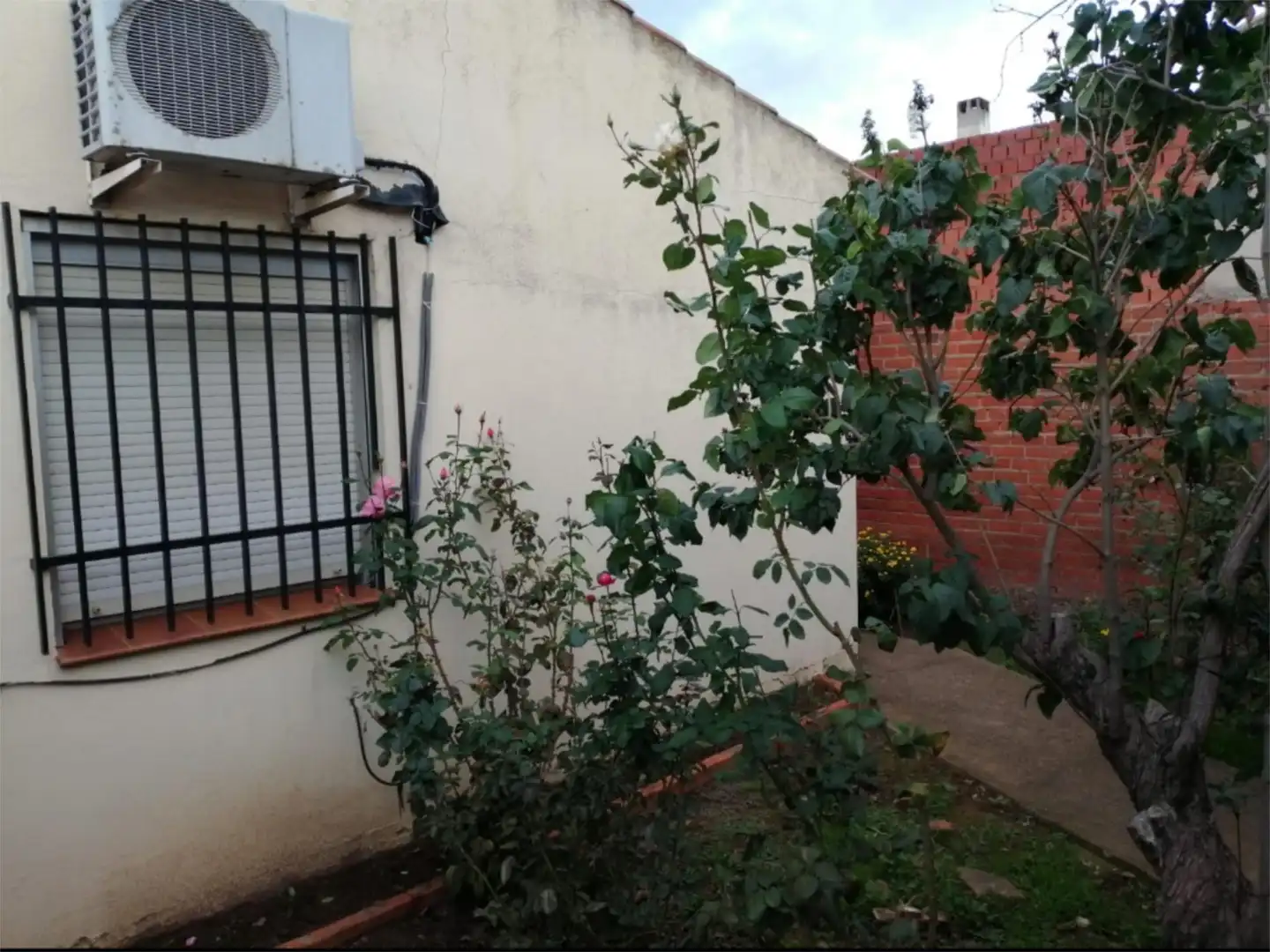 Garden of Houses for sale in El Robledo    with Air Conditioner, Terrace and Balcony