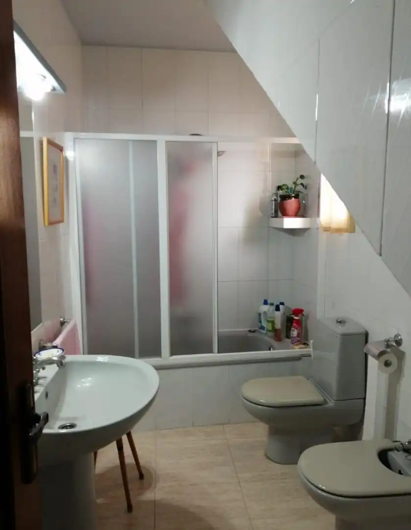 Bathroom of Houses for sale in El Robledo    with Air Conditioner, Terrace and Balcony