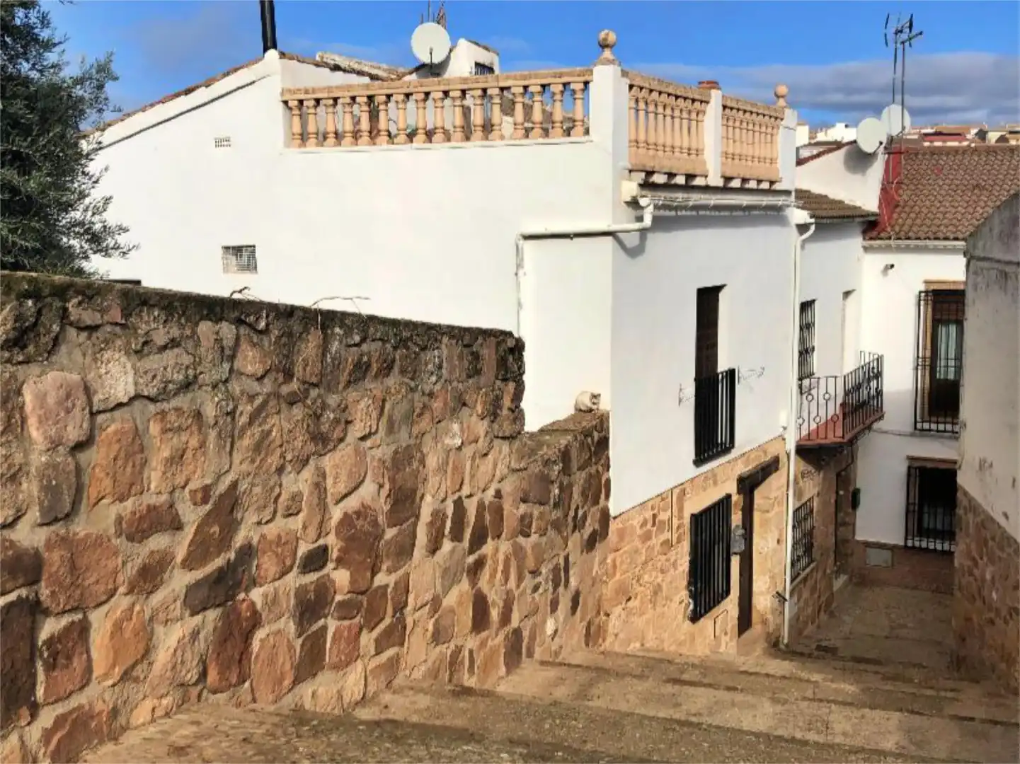 Casa o chalet en venta en Calle Castillo, 12, Baños de la Encina Vista exterior de Casa o chalet en venta en Baños de la Encina con Terraza