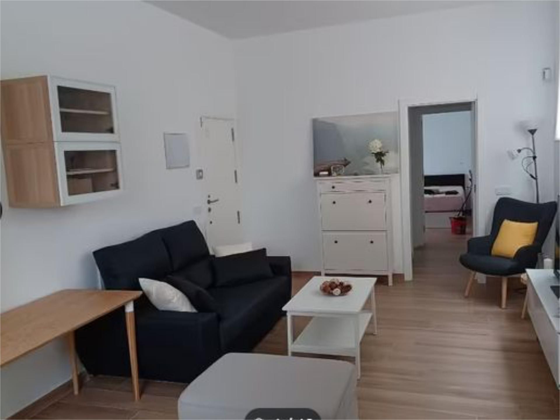 Sala d'estar de Pis en venda en Bilbao  amb Calefacció i Moblat
