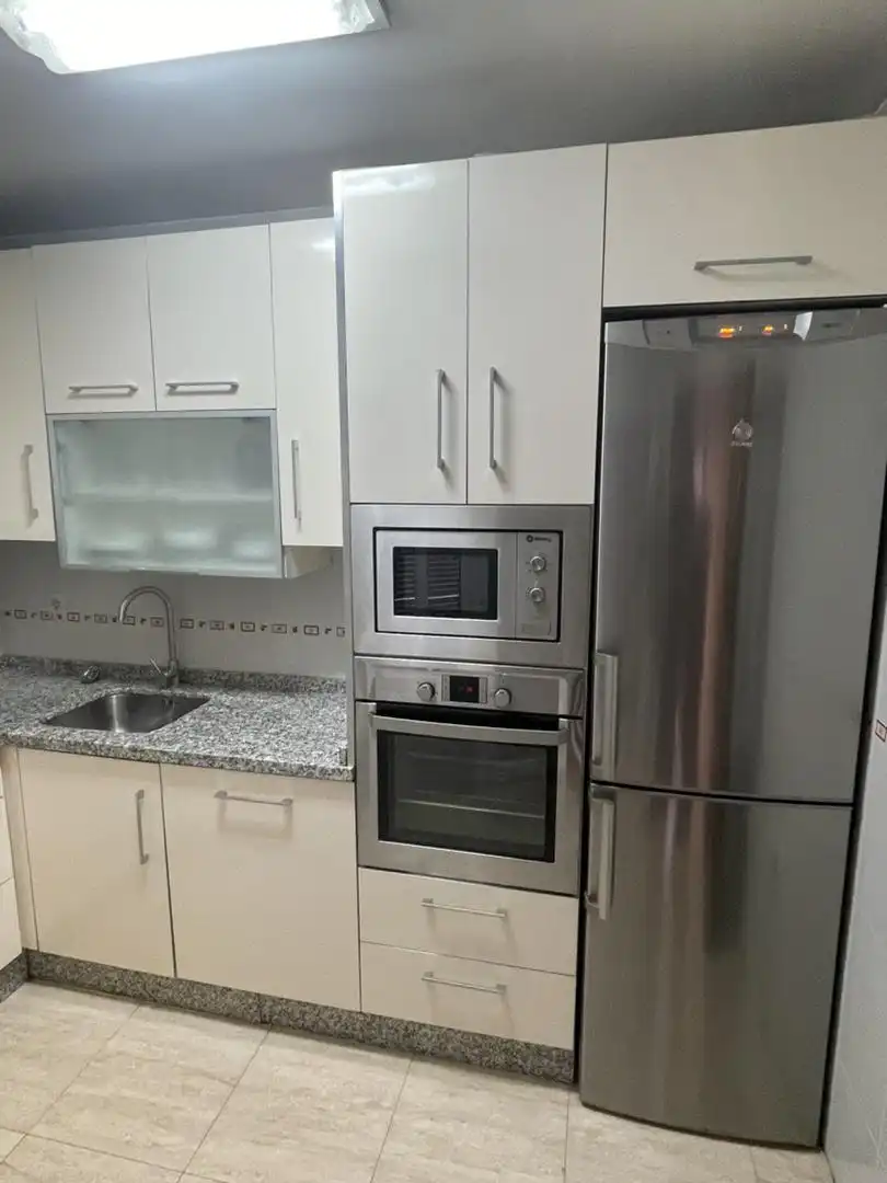 Piso en venta en Avenida de la Fuente de la Villa, 2, Martos Cocina de Piso en venta en Martos con Aire acondicionado, Calefacción y Amueblado