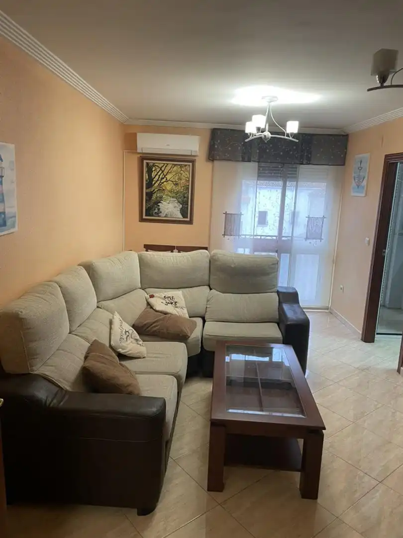 Piso en venta en Avenida de la Fuente de la Villa, 2, Martos Sala de estar de Piso en venta en Martos con Aire acondicionado, Calefacción y Amueblado
