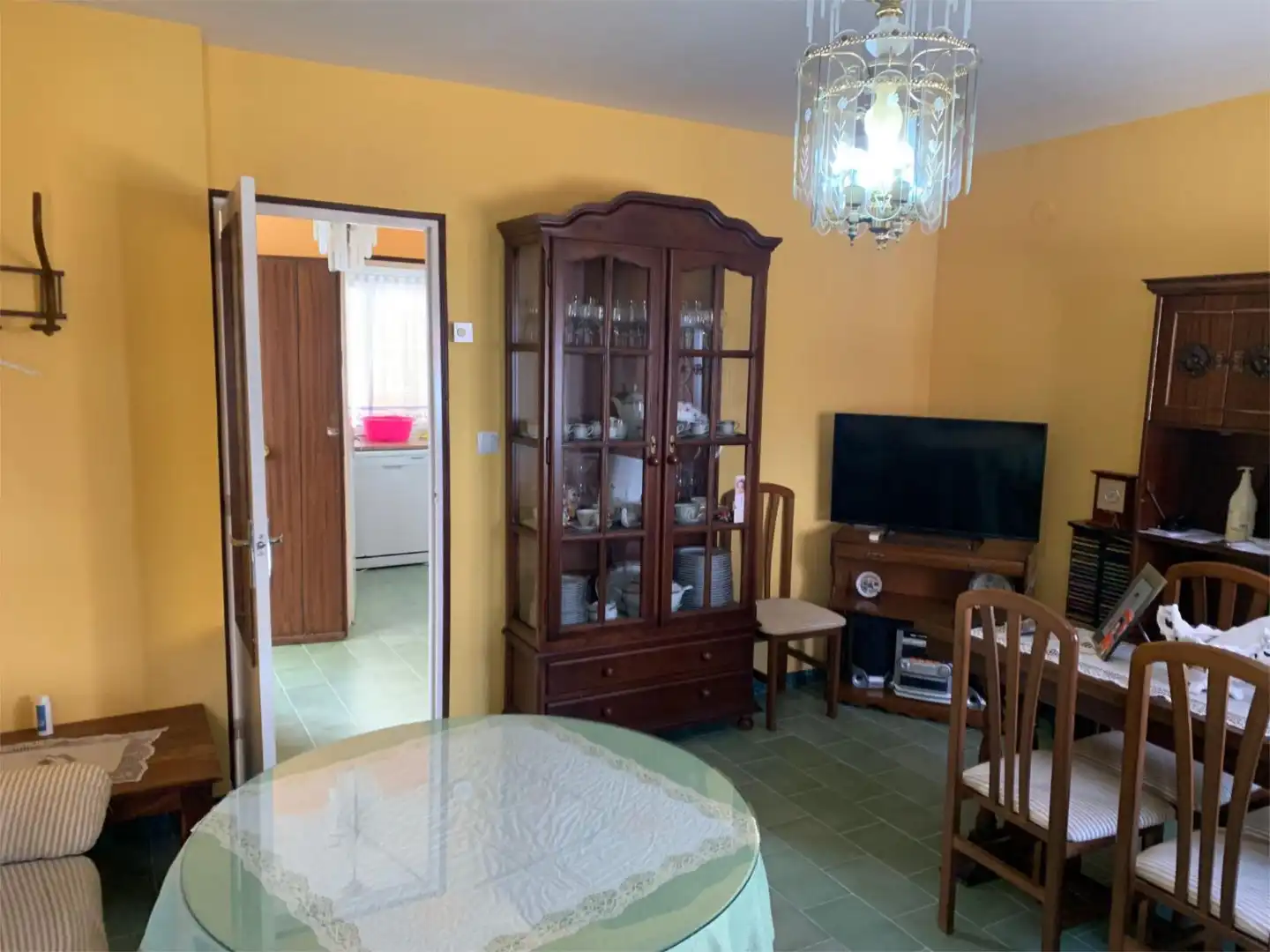 Comedor de Casa adosada en venta en Granja de Torrehermosa con Aire acondicionado, Terraza y Amueblado