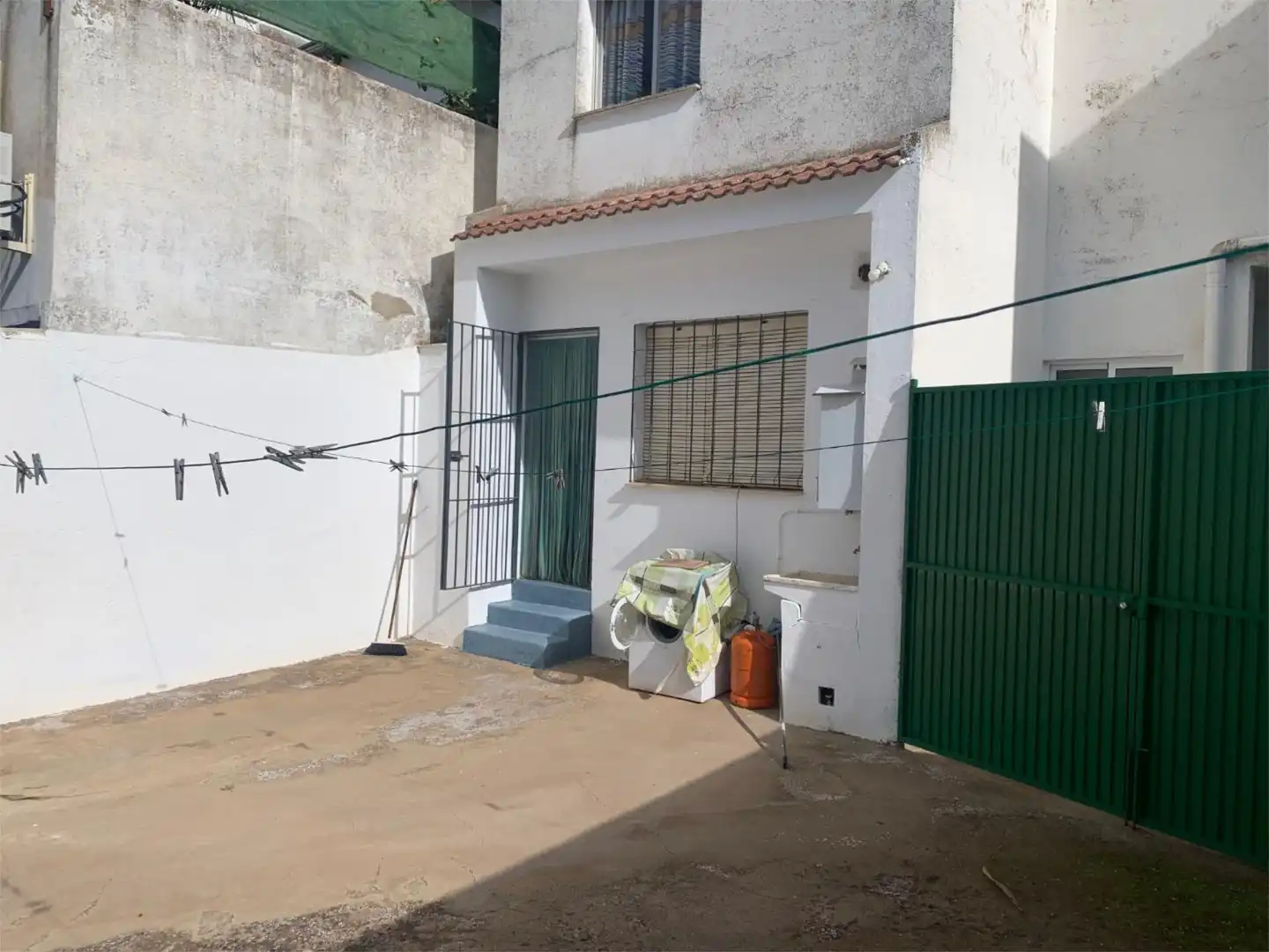 Vista exterior de Casa adosada en venta en Granja de Torrehermosa con Aire acondicionado, Terraza y Amueblado