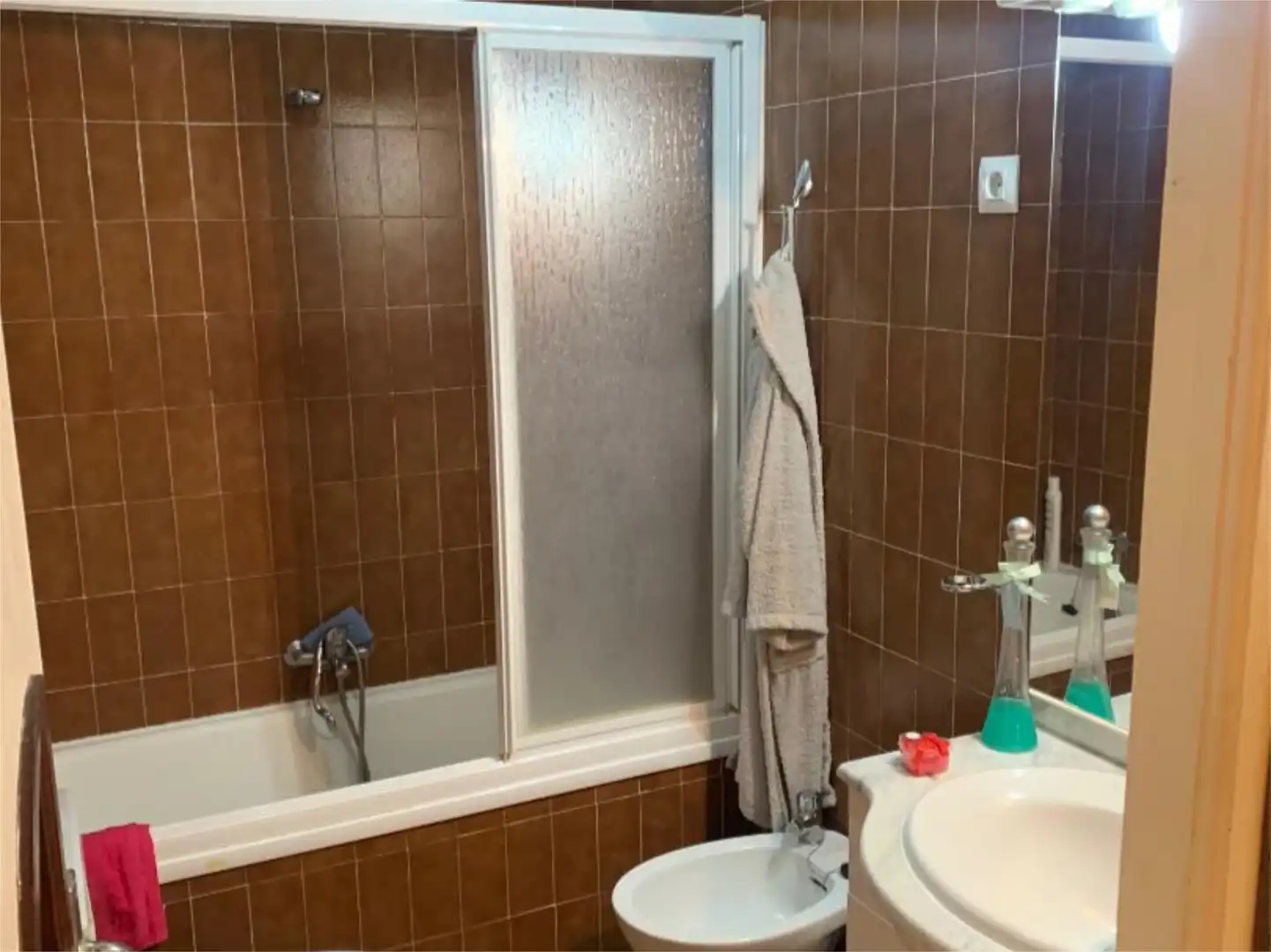 Baño de Casa adosada en venta en Granja de Torrehermosa con Aire acondicionado, Terraza y Amueblado