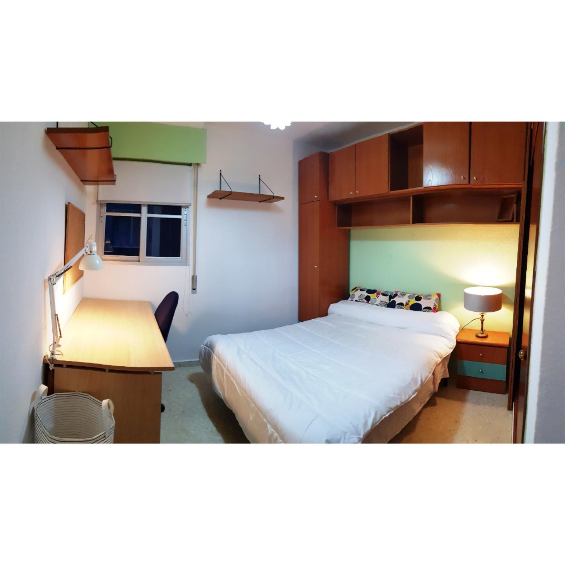 Flat to share in Calle Leopoldo Alas "Clarín", 1, Parque Ayala - Jardín de la Abadía - Huelín