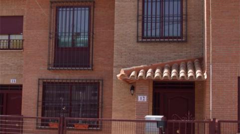 Foto 2 de Casa adosada en venda a Calle Caracas, 12, Valdepeñas, Ciudad Real