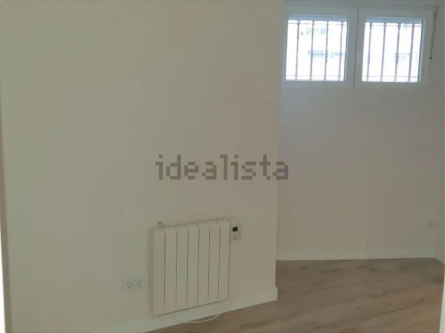Piso en venta en Calle de la Garganta de Aísa, 34, Numancia Habitación de Piso en venta en Madrid con Aire acondicionado y Calefacción