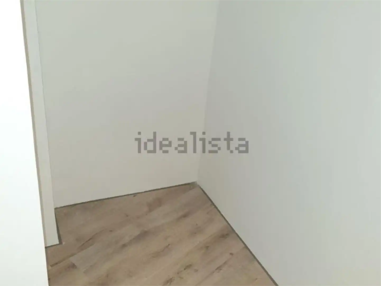 Piso en venta en Calle de la Garganta de Aísa, 34, Numancia Habitación de Piso en venta en Madrid con Aire acondicionado y Calefacción