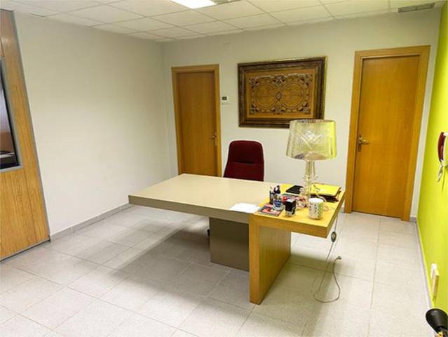 Oficina en Venta en Camí de Can Calders, 8 en Roquetes - Can Magí