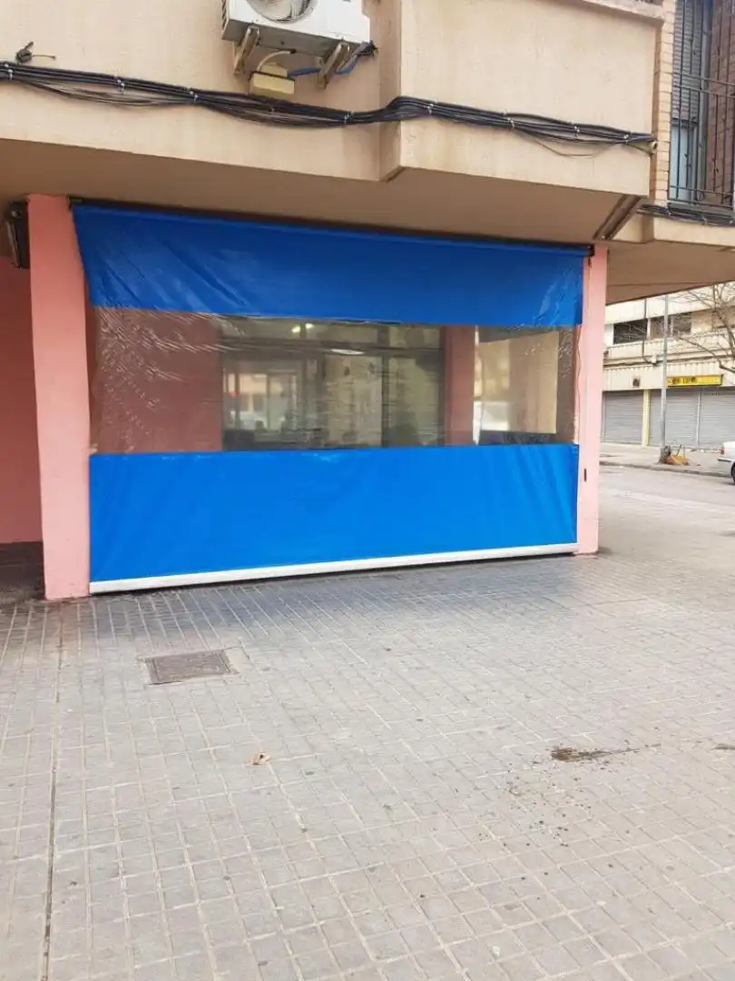 Local en venta en Carrer del Xaloc, 1, La Mina Local en venta en Sant Adrià de Besòs