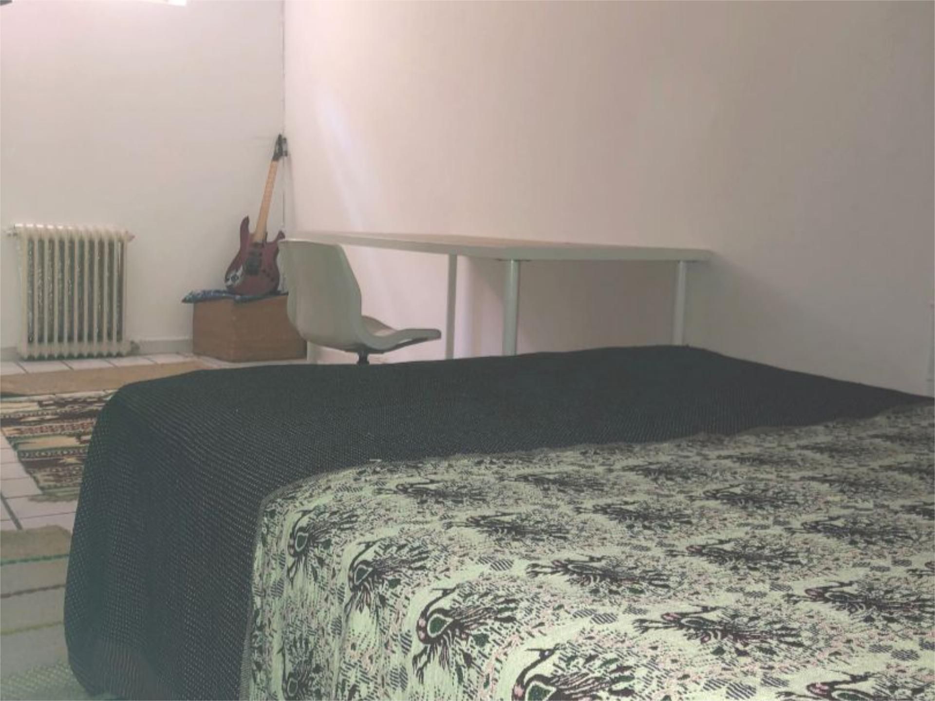 Bedroom of House or chalet to share in  Madrid Capital  with Heating, Private garden and Terrace