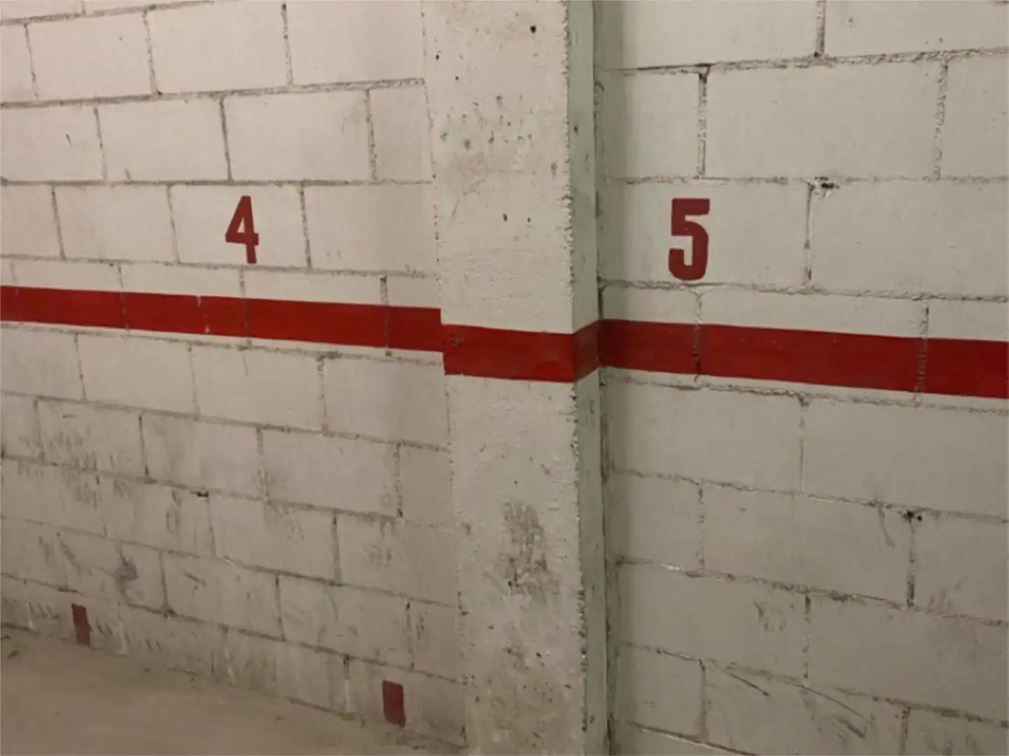 Parkplatz von Garage zur Miete in Valls