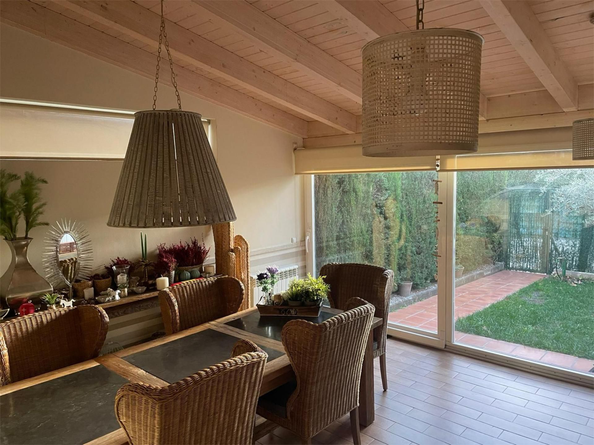 Menjador de Casa o xalet en venda en Simancas amb Piscina