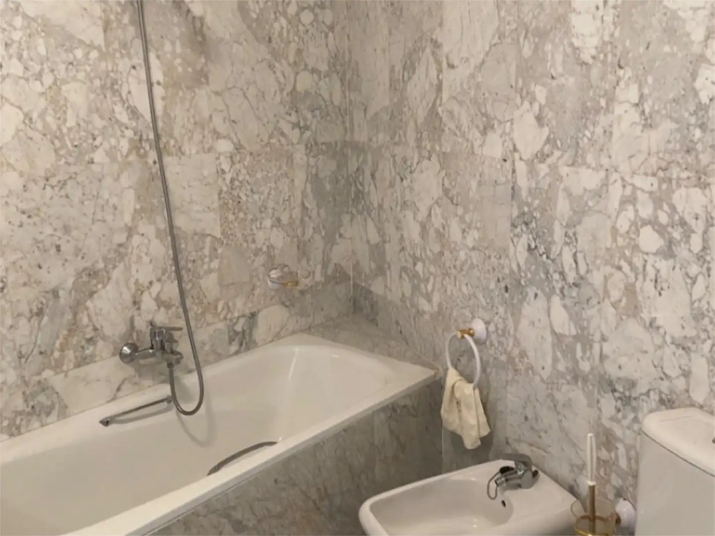 Piso en venta en Calle Jacinto Higueras, 2, Los Villares Baño de Piso en venta en Los Villares con Calefacción, Amueblado y Balcón