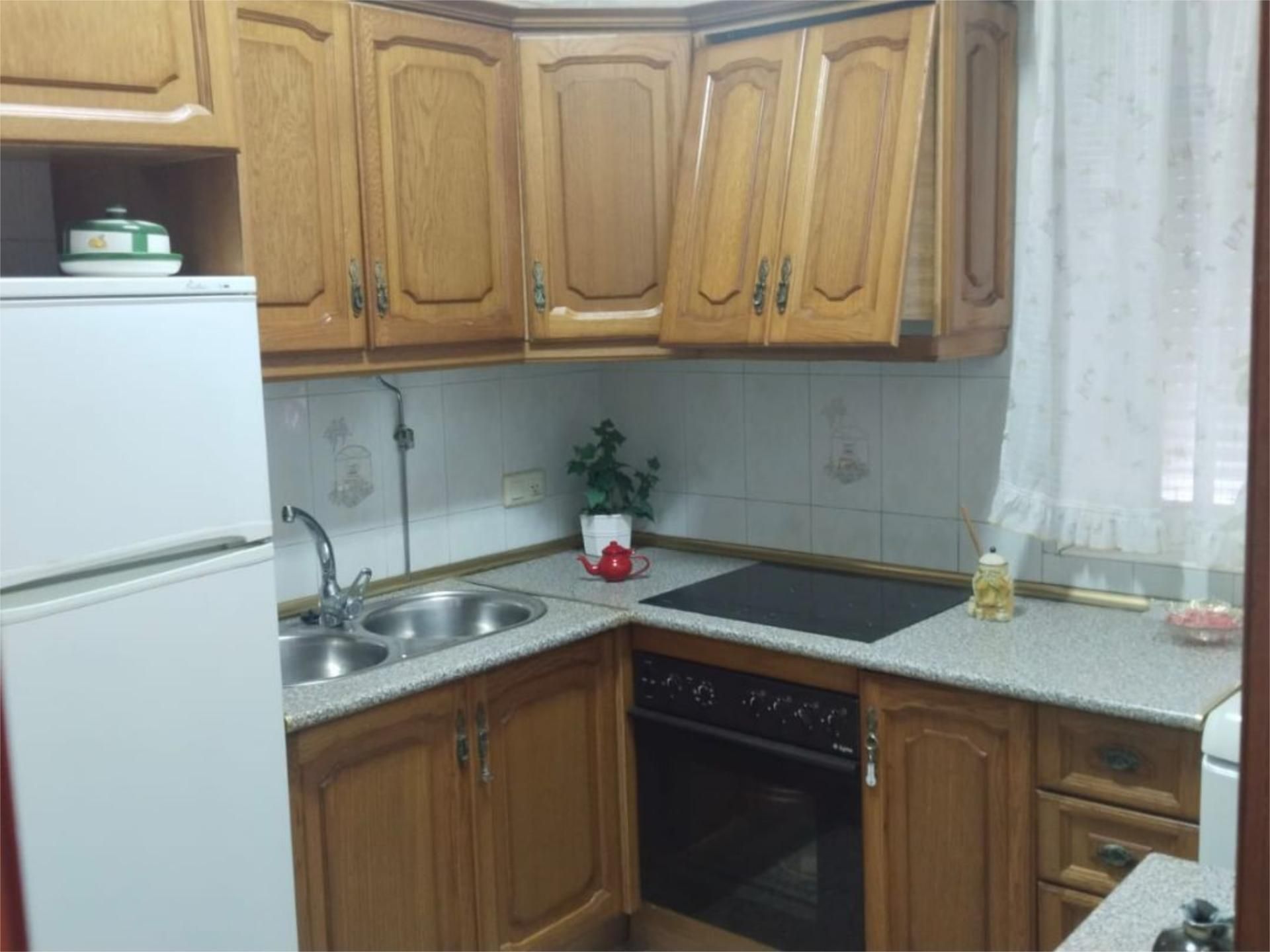 Cuina de Pis en venda en Mérida amb Moblat, Aparcament comunitari i Balcó