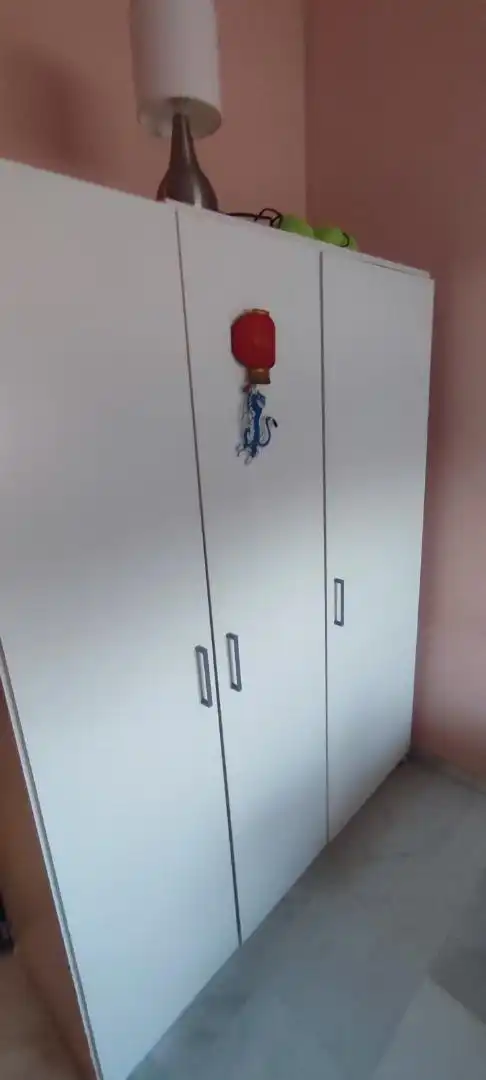 Habitació a Calle Vulcano, Asdrúbal - Bahía Blanca Dormitori de Pis per a compartir en Cádiz amb Moblat, Rentadora i Microones