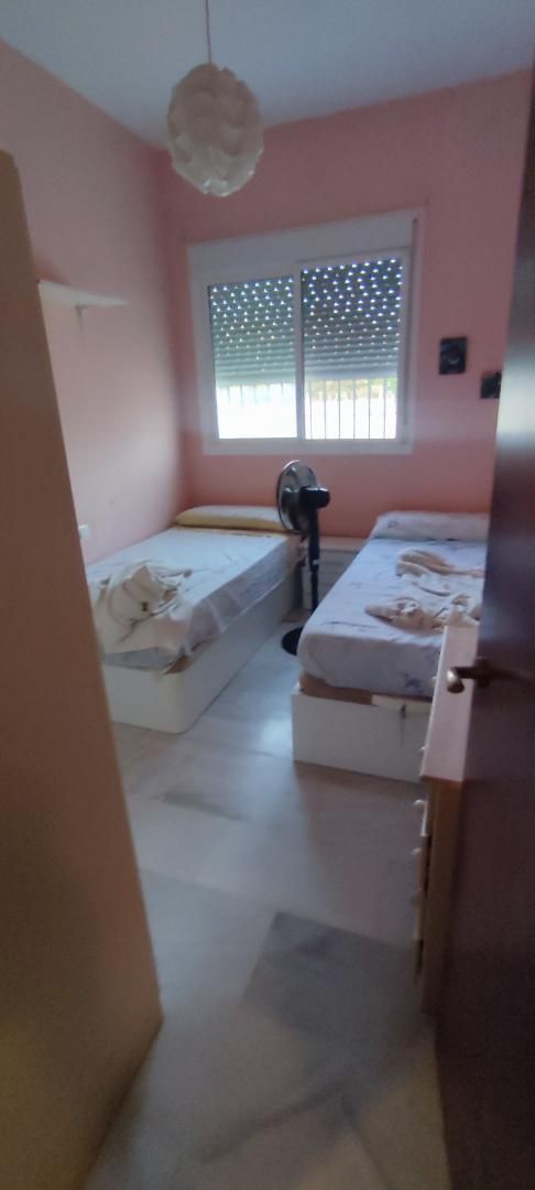 Bedroom of Flat to share in  Cádiz Capital  with Furnished, Washing machine and Microwave
