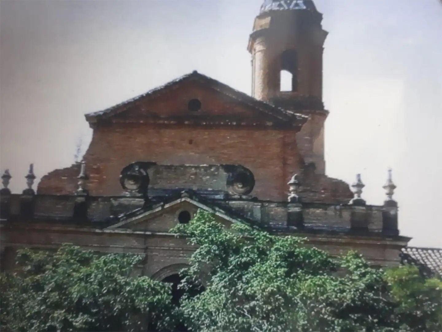 Casa adosada en venta en Plaza de España, 4, Sariñena Vista exterior de Casa adosada en venta en Sariñena con Terraza y Balcón