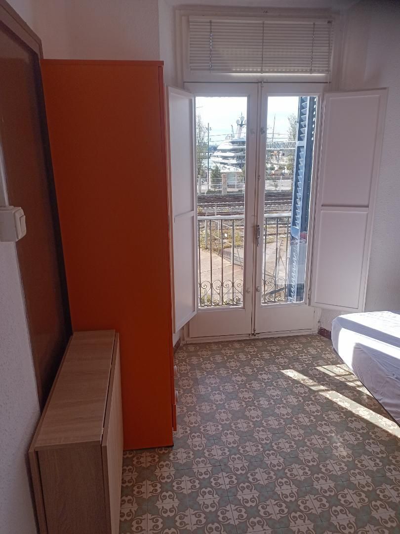 Flat to share in Carrer del Mar, 22, Barris Marítims Flat to share in Carrer del Mar, 22, Barris Marítims