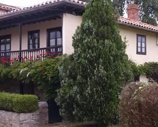 Jardí de Casa adosada en venda en Cudillero amb Balcó