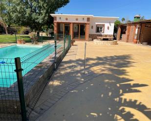 Piscina de Pis en venda en Alhaurín de la Torre amb Aire condicionat, Calefacció i Jardí privat