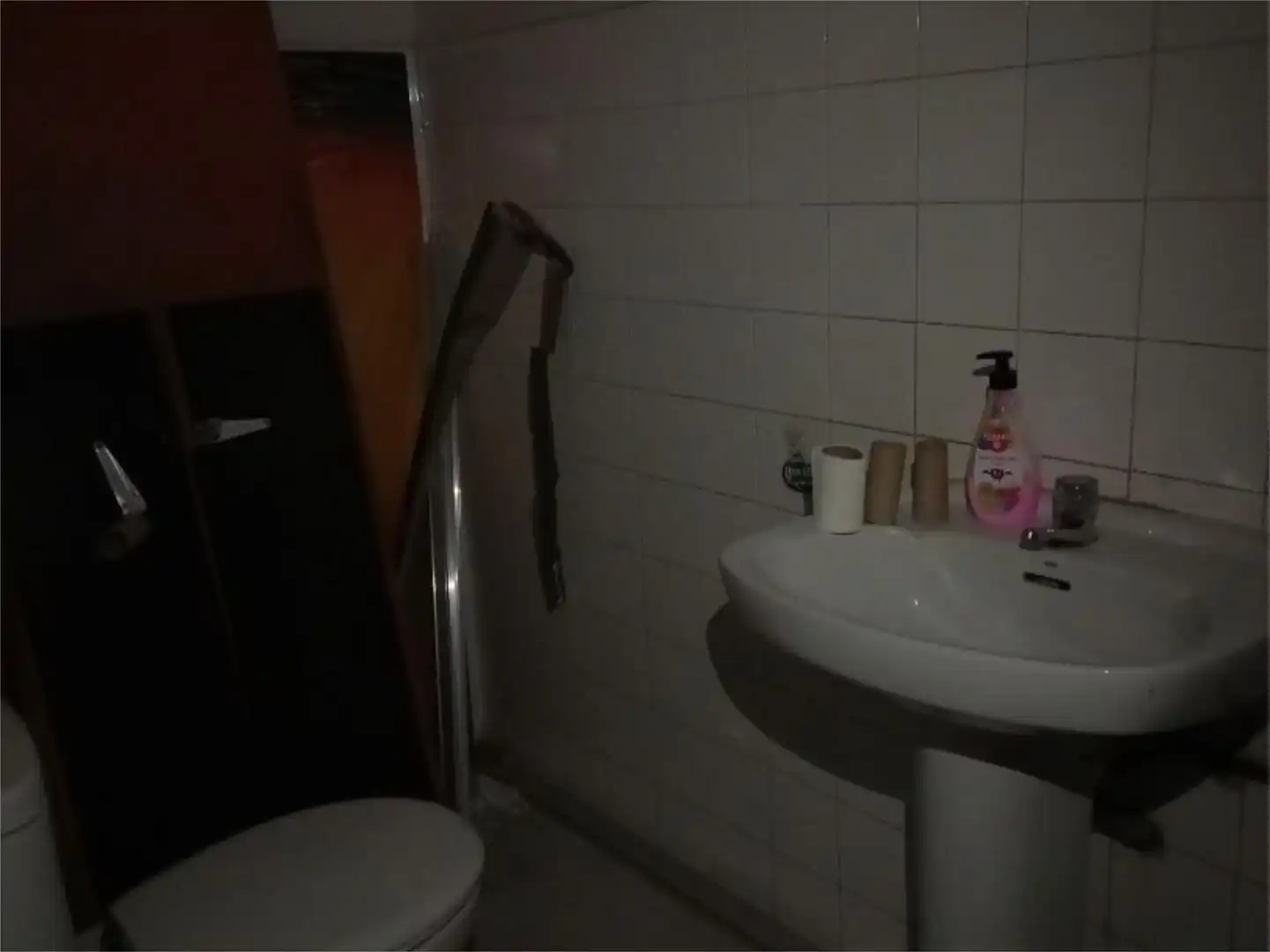 Baño de Local en venta en Madrid con Aire acondicionado