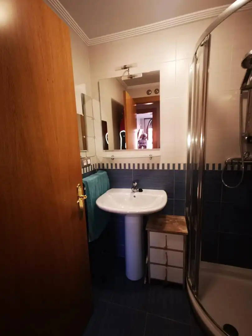 Badezimmer von Maisonette zum Verkauf in Oyón-Oion mit Klimaanlage, Heizung und Parkett