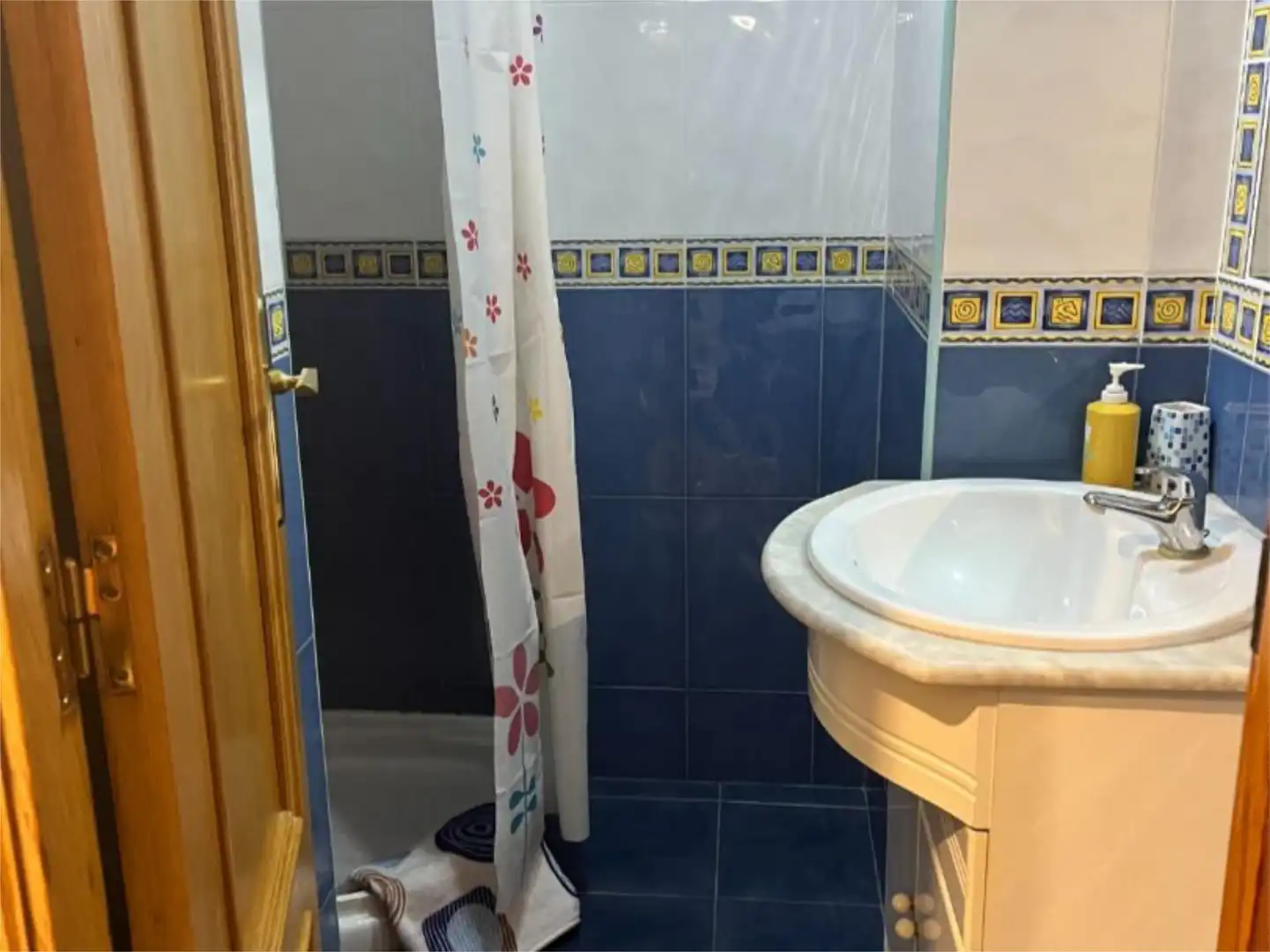 Room in Carrer de la Puebla de Valverde, 7, Vara de Quart Room in Carrer de la Puebla de Valverde, 7, Vara de Quart