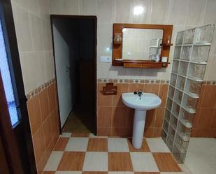 Bathroom of Planta baja for sale in Solana de los Barros  with Air Conditioner
