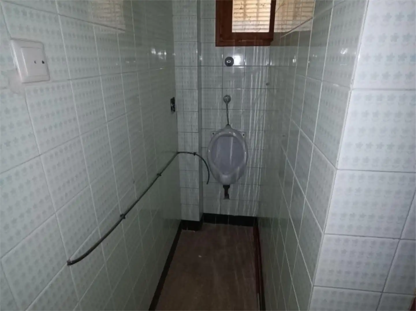 Baño de Local de alquiler en Artana con Aire acondicionado