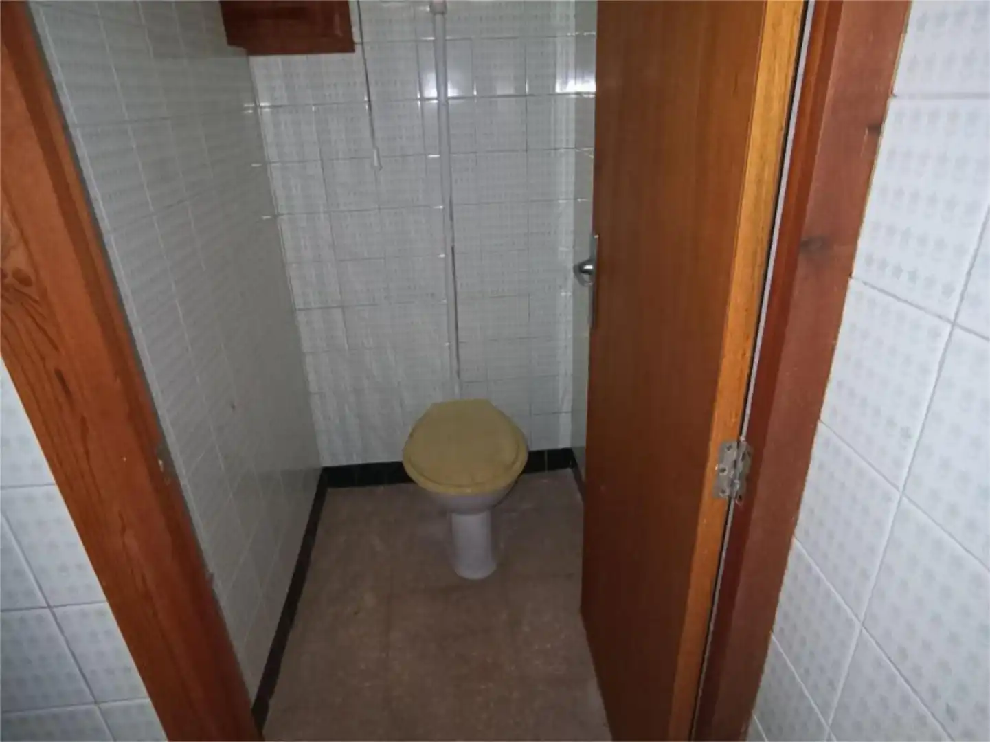 Baño de Local de alquiler en Artana con Aire acondicionado