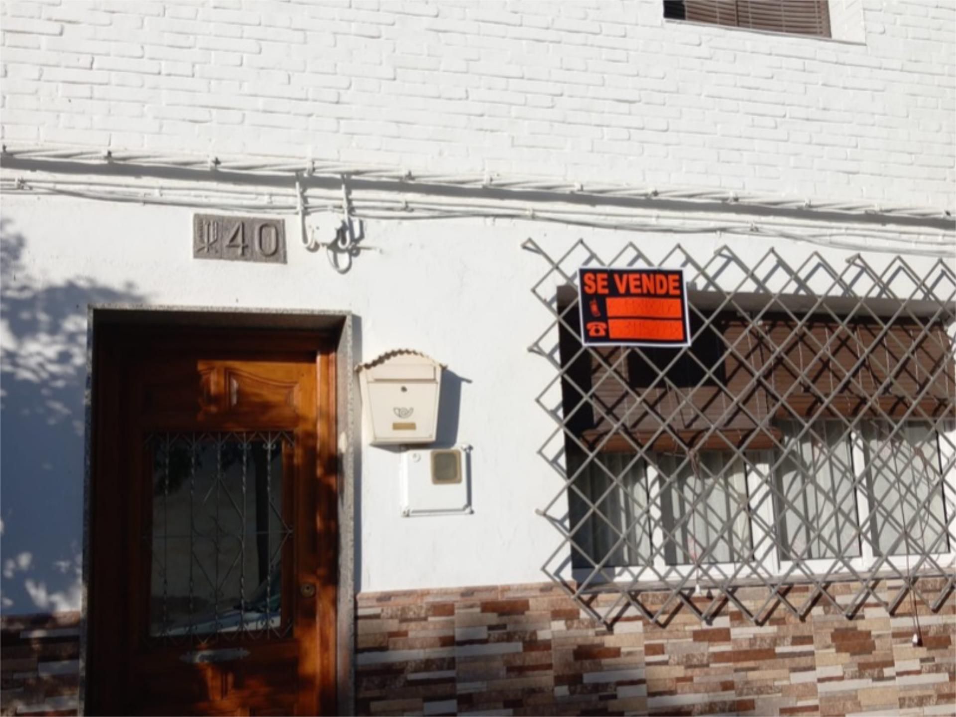 Vista exterior de Casa adosada en venda en Alcaudete amb Aire condicionat i Terrassa