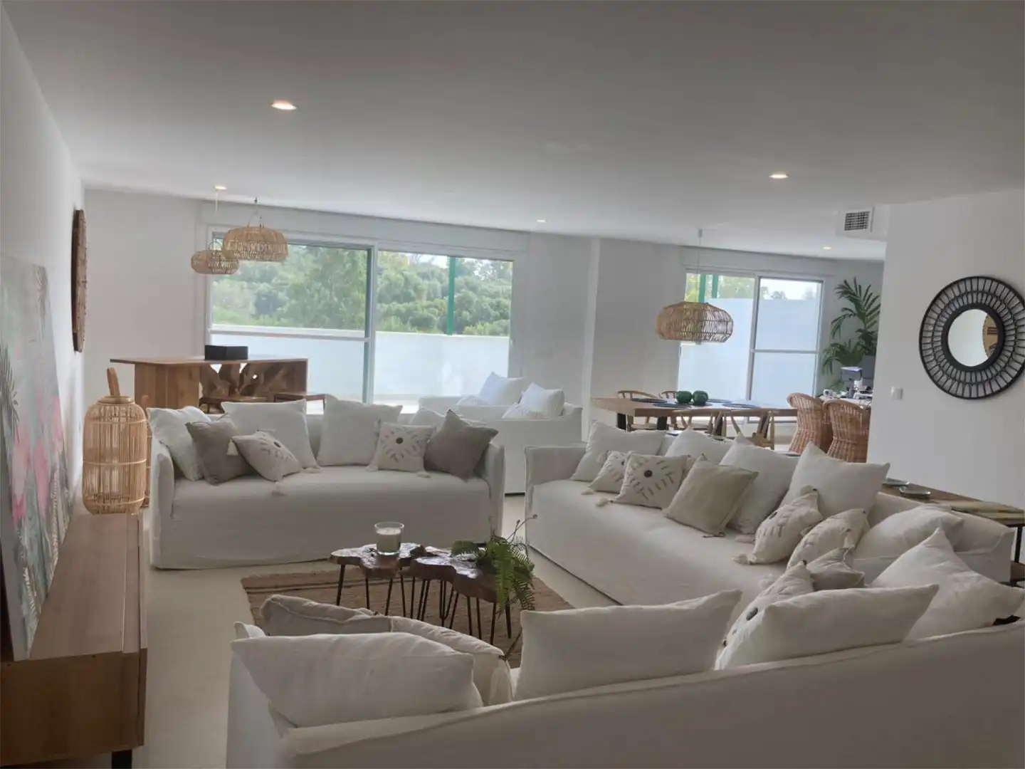 Planta baixa de lloguer a Lugar Sotogrande, 102, Sotogrande Alto Sala d'estar de Planta baixa de lloguer en Sotogrande amb Aire condicionat, Calefacció i Jardí privat