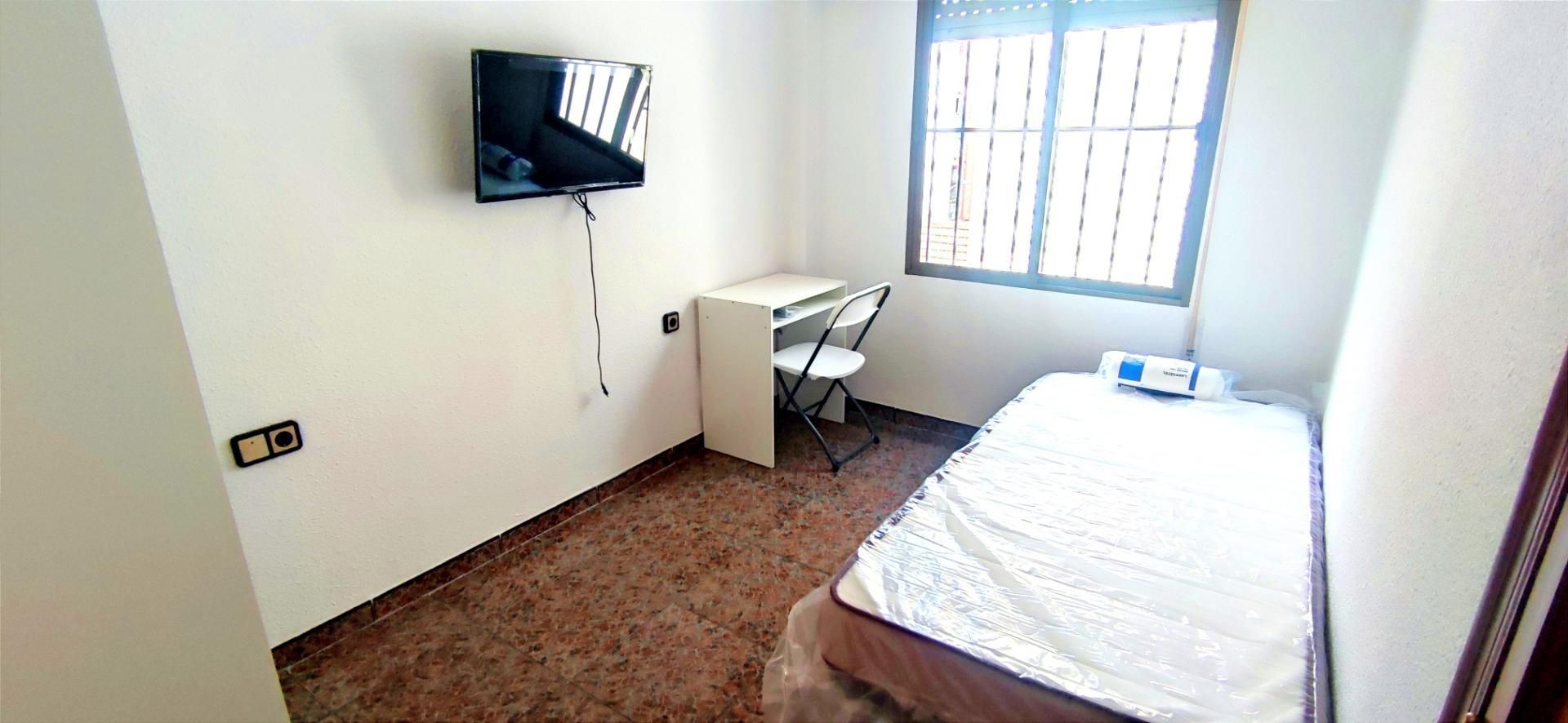 Flat to share in Calle de Casiopea, 32, Florida Alta