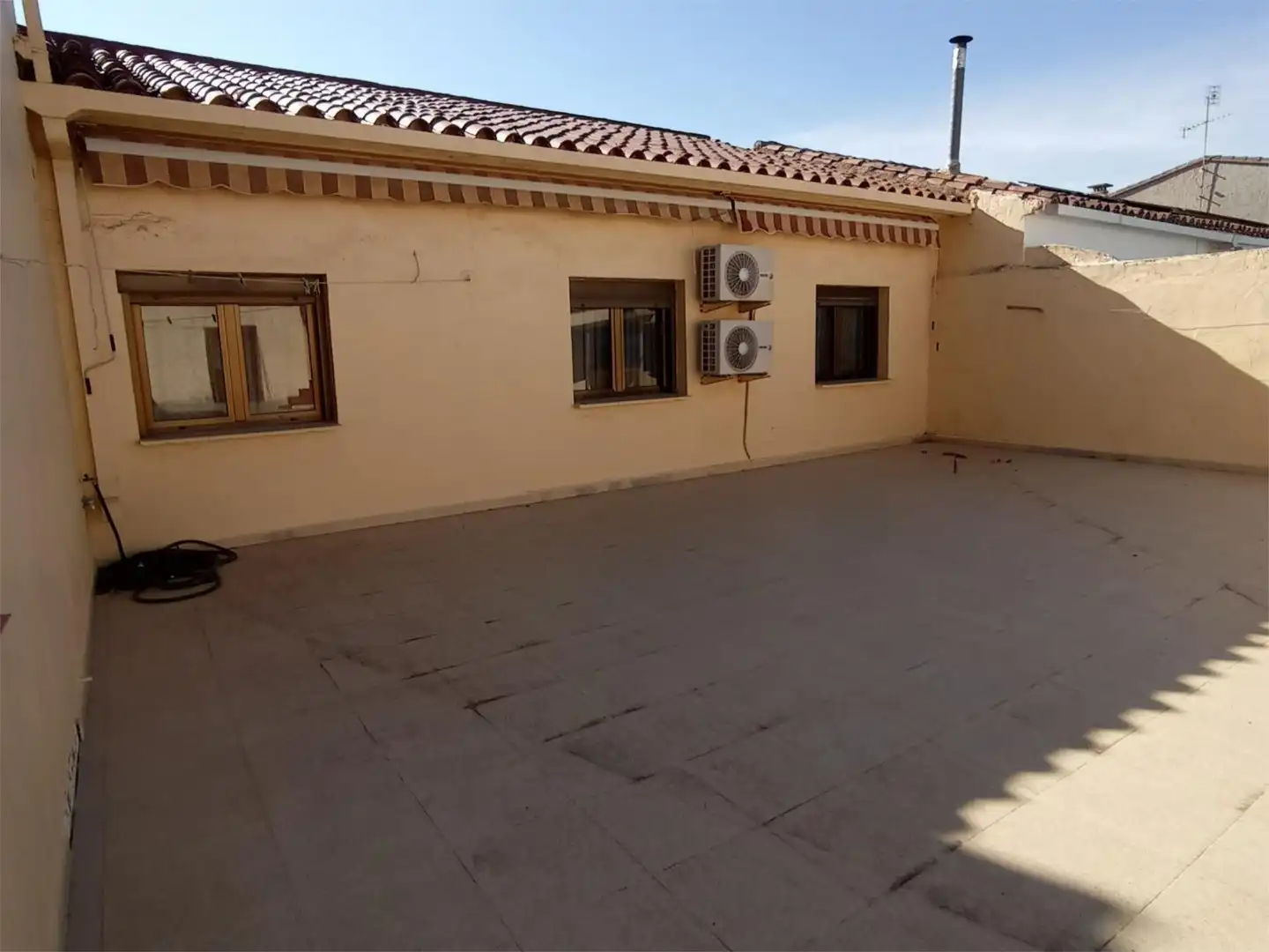 Casa o chalet en venta en Calle Fernando Escartín, 21, Escatrón Vista exterior de Casa o chalet en venta en Escatrón con Aire acondicionado