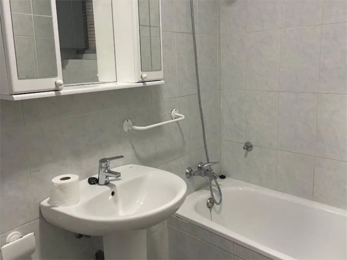 Casa adosada en venta en Travesia Pio XII, 123, Igualeja Baño de Casa adosada en venta en Igualeja con Trastero, Amueblado y Balcón