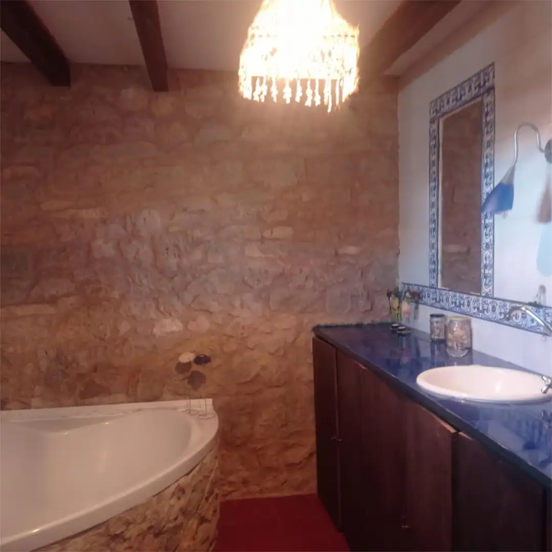 Detached homes for sale in Desconocido, 3, Revillarruz