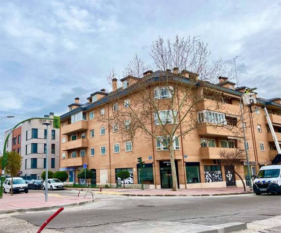 Garaje en Alquiler en Calle Perales de Tajuña, 1 en Ensanche