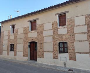 Exterior view of House or chalet for sale in Gutierre-Muñoz