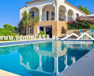 Vista exterior de Casa o xalet en venda en San Antonio de Benagéber amb Aire condicionat, Terrassa i Piscina