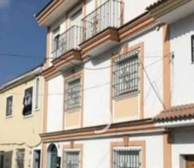 Foto 1 de Casa adosada en venda a Calle la Libertad, 4, Benamocarra, Málaga