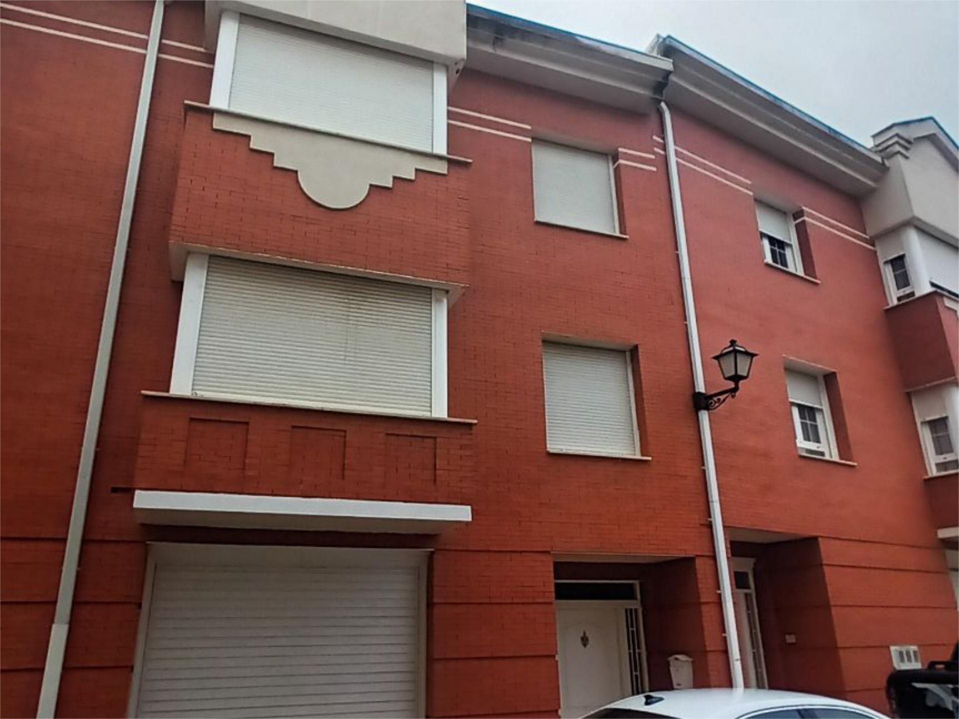 Exterior view of House or chalet for sale in Tarancón  with Heating, Parquet flooring and Terrace